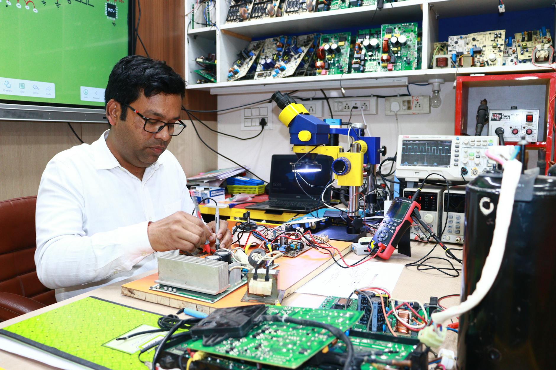 Lithium battery bank