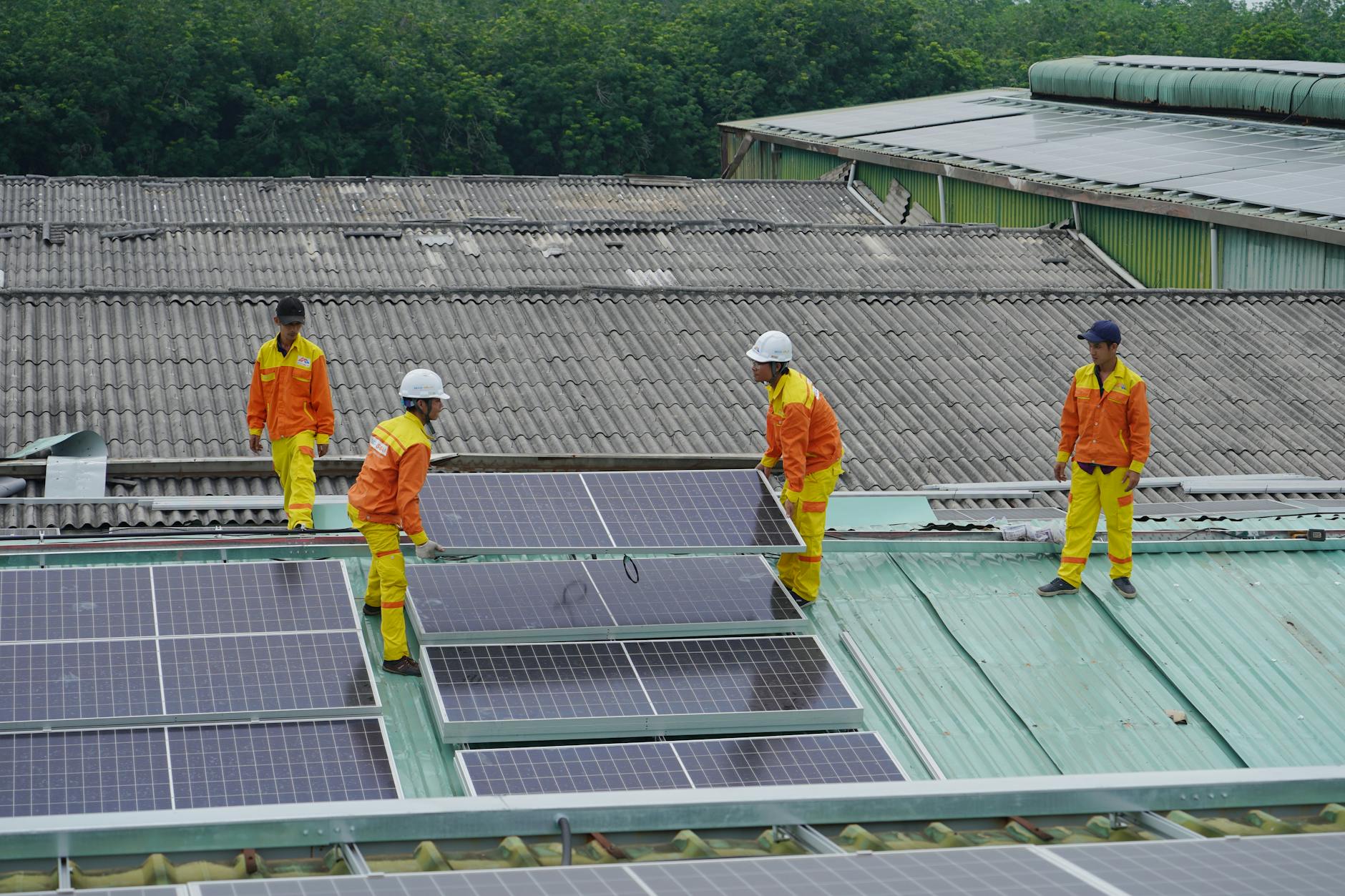 Efficient Solar Power with Su-svastika's 2.5KVA Solar MPPT PCU