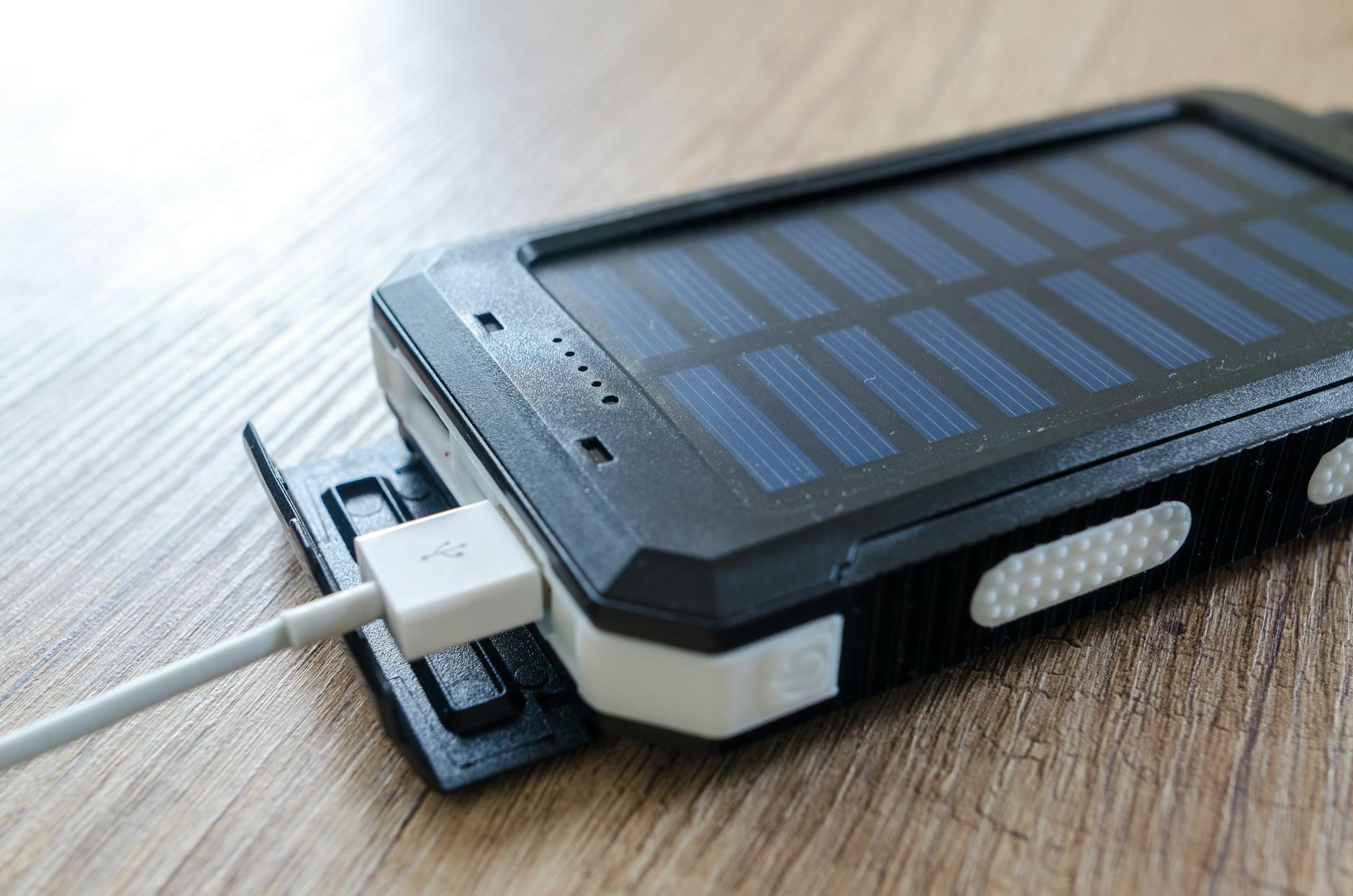 Indian Startup Disrupts Solar Power Storage in India