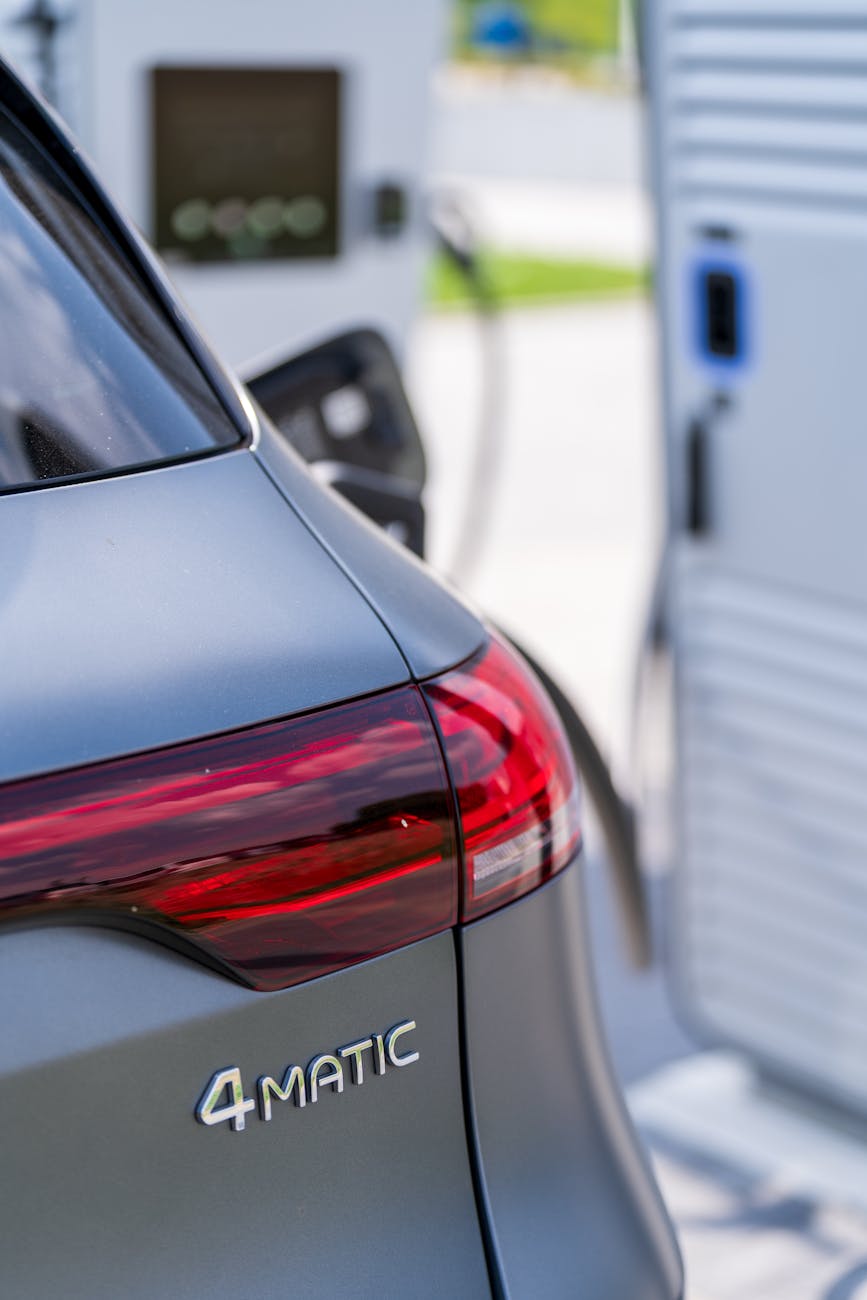 Inverter/UPS with Low-Voltage Charging: A New Standard for Battery Charging
