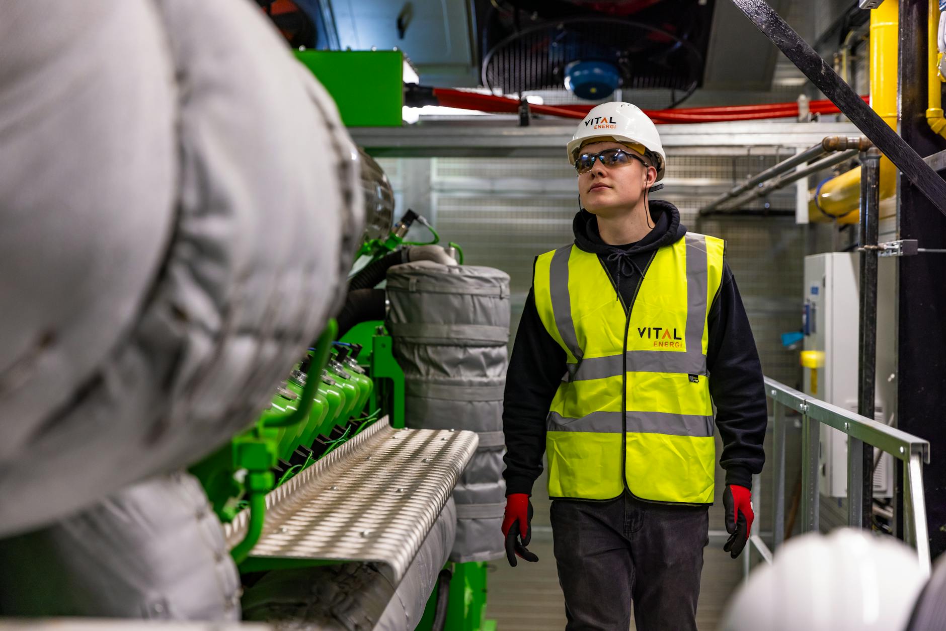 The Benefits of Replacing Gensets with Lithium-based Battery ESS